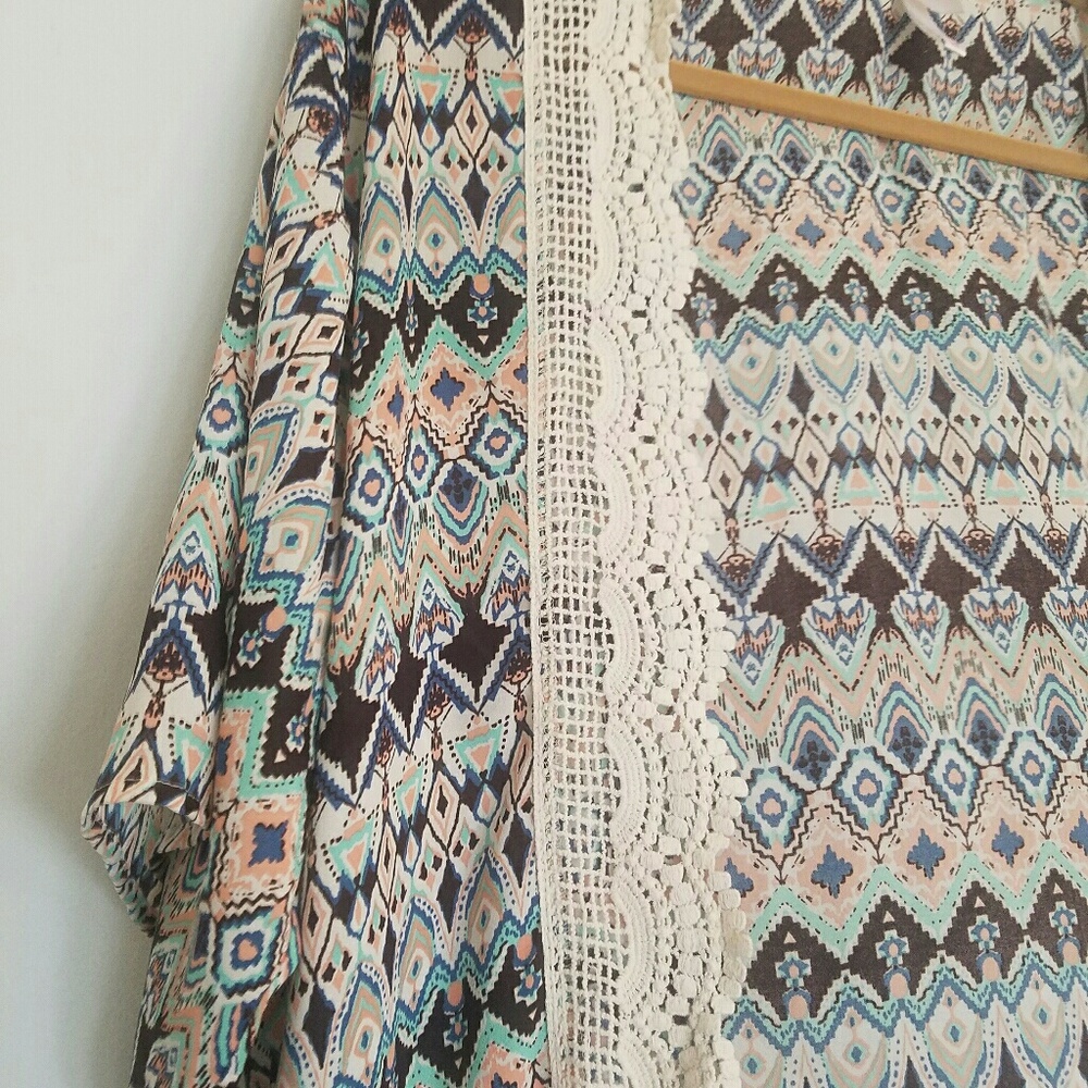 Xhilaration Kimono
